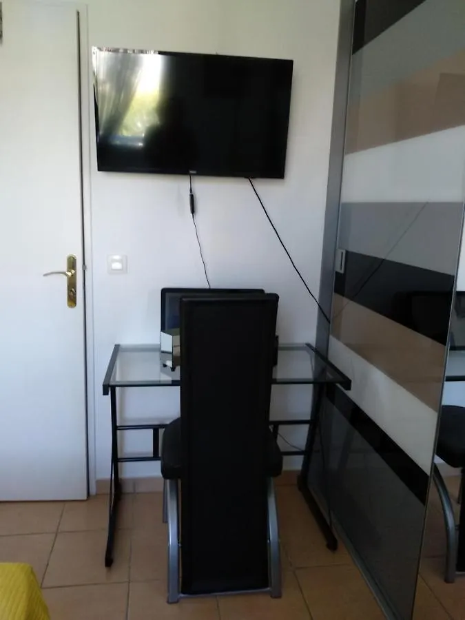 Petite Chambre Magnifique 1 Personne كان 0*,  فرنسا